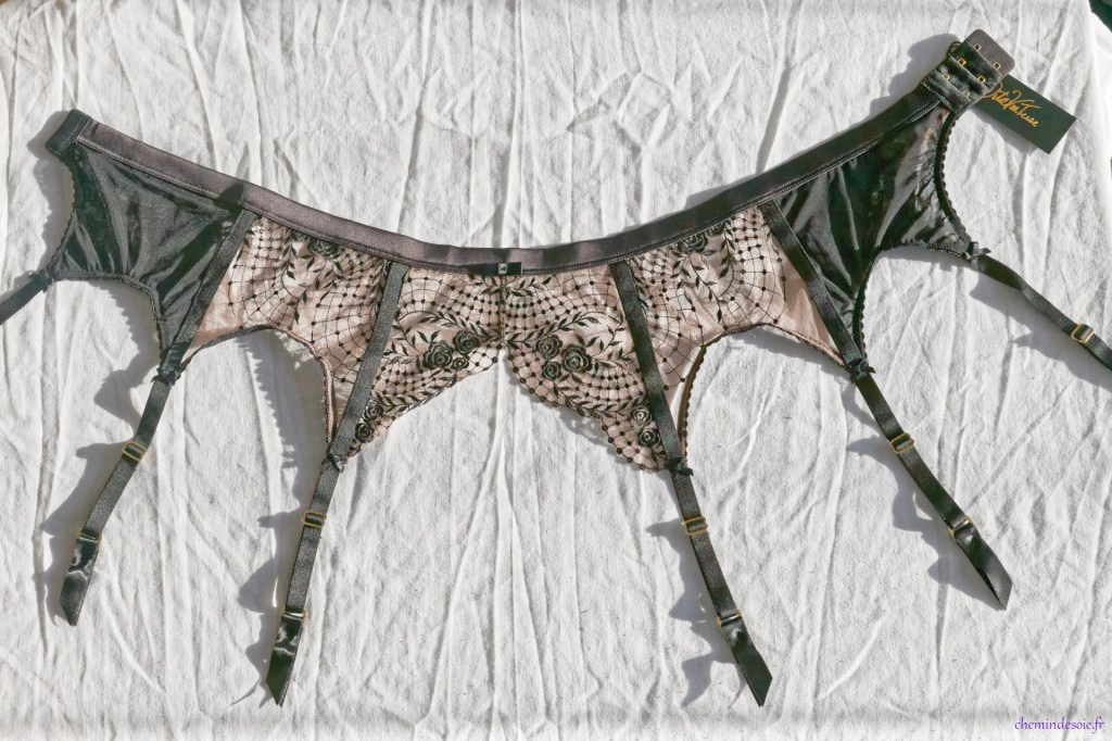 J&rsquo;ai testé – un porte-jarretelles de marque&nbsp;Dita